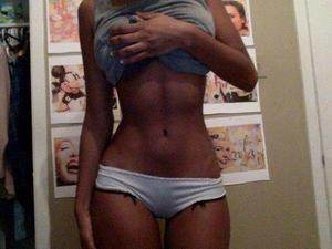 Photo of Stephanie (20) from California dating profile