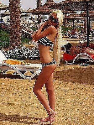 Profile image of Carlee, 28, from California