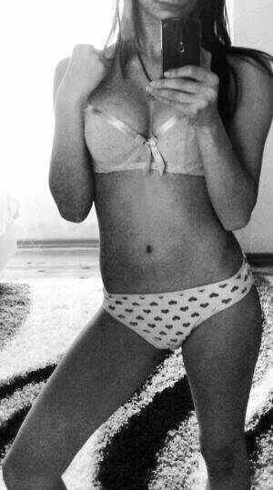 Meet Haylee (18) from Florida | No-Strings Adult Dating