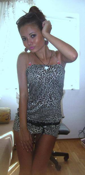 Cara (21) in Washington | Friends with Benefits