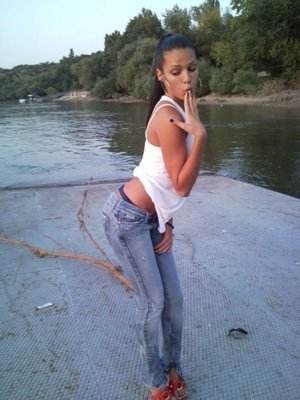 Photo of Carrie (27), adult profile in Quebec