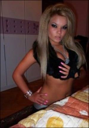 Cara (18) in Minnesota | Friends with Benefits