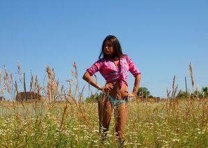 Julie (27) from Medicine Hat, ALB profile image