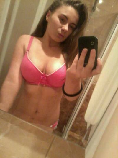 Viviana (22) in Florida | Friends with Benefits