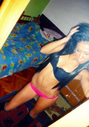 Meet Edith (28) from Quebec | FWB Casual Partner