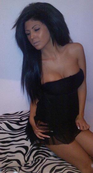 Hayley from Georgia is interested in nsa sex with a nice, young man