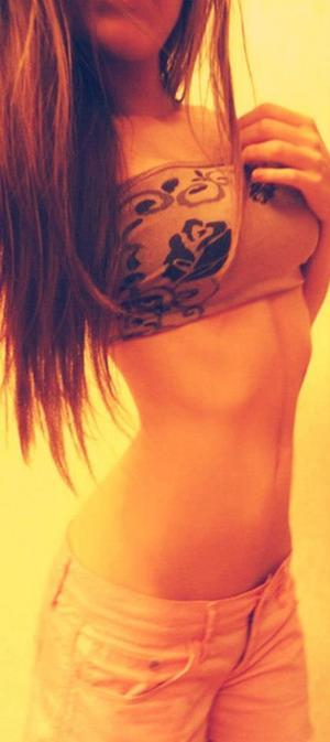 Looking for local cheaters? Take Hollie from Washington home with you