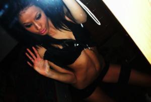 Mahalia from Rigby, Idaho is looking for adult webcam chat