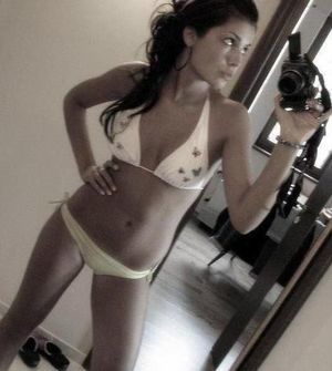 Remedios from Brentwood, California is looking for adult webcam chat