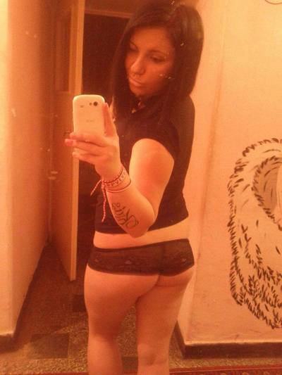 Latasha from Plainville, Kansas is interested in nsa sex with a nice, young man