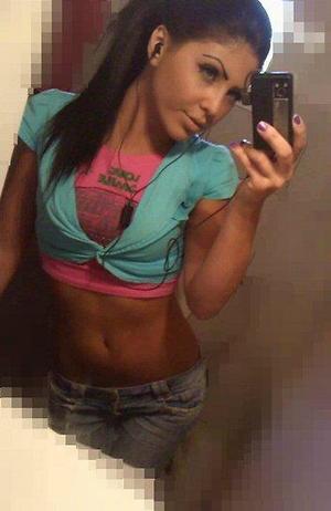 Looking for local cheaters? Take Leann from Pennsylvania home with you