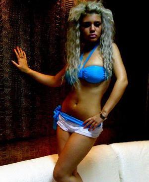 Laurel from District Of Columbia is interested in nsa sex with a nice, young man