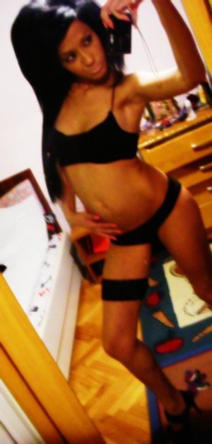 Noelia from Utah is interested in nsa sex with a nice, young man