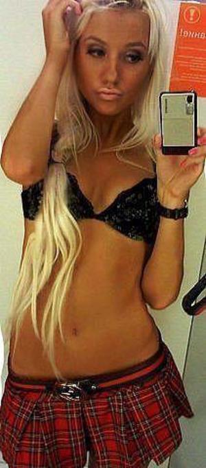 Eliana from Poland, Indiana is looking for adult webcam chat