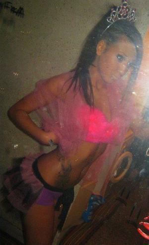 Meet local singles like Yessenia from Yarmouth, Iowa who want to fuck tonight