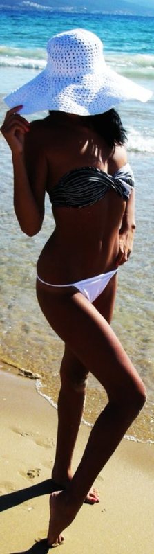Reina from Florida is looking for adult webcam chat