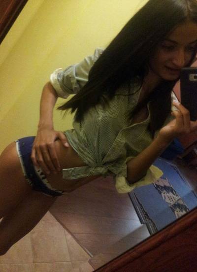 Kayla from West Virginia is looking for adult webcam chat
