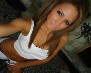 Looking for local cheaters? Take Julia from West Virginia home with you