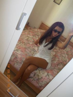 Looking for local cheaters? Take Giselle from New York home with you