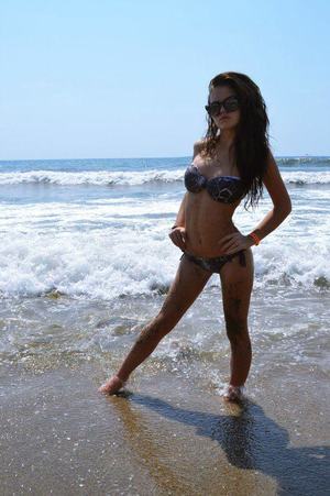 Anabelle from Florida is looking for adult webcam chat