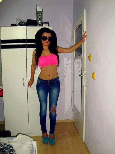Maura from North Carolina is looking for adult webcam chat