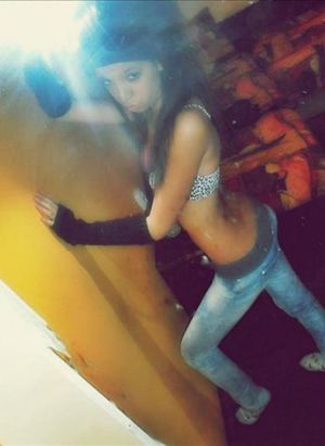 Kamryn from Texas is interested in nsa sex with a nice, young man