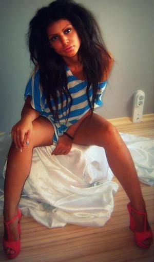 Looking for girls down to fuck? Scarlett from Florida is your girl