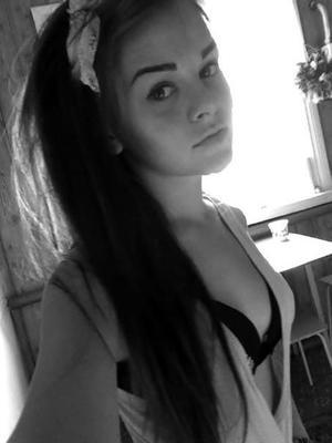 Julienne from Belvidere, Nebraska is looking for adult webcam chat