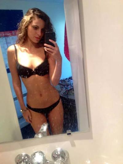 Janella from Lake Panasoffkee, Florida is looking for adult webcam chat