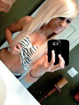 Meet local singles like Alice from New Hampshire who want to fuck tonight