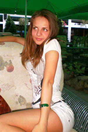 Iona from Oljato Monument Valley, Utah is looking for adult webcam chat