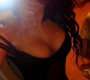 Looking for local cheaters? Take Stephanie from Illinois home with you