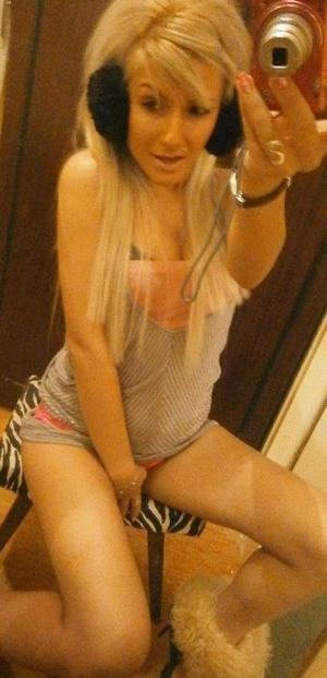 Lilyanna from Ohio is looking for adult webcam chat