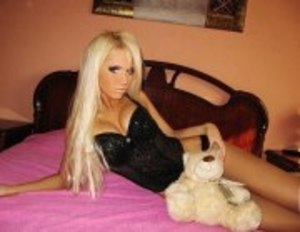 Liane from Carter, Kentucky is looking for adult webcam chat