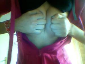 Abagail from North Carolina is looking for adult webcam chat