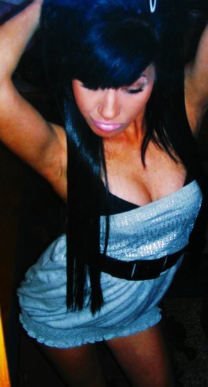 Dakota is a cheater looking for a guy like you!
