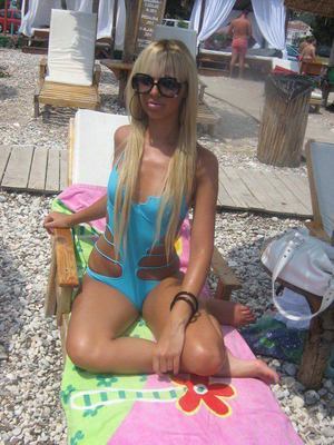 Meet local singles like Nicole from Florida who want to fuck tonight