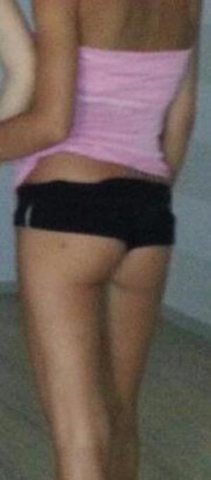 Nelida from Waipio, Hawaii is looking for adult webcam chat