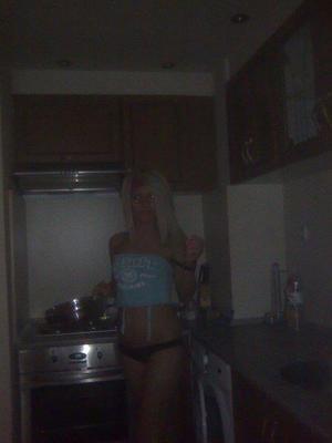 Hettie from Hampton, Pennsylvania is looking for adult webcam chat