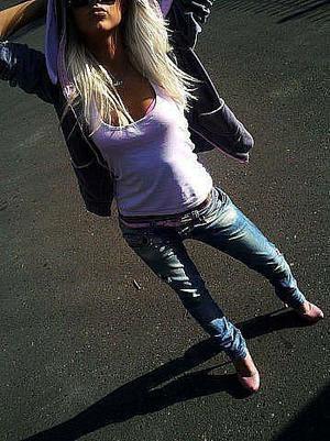 Lea from Mississippi is looking for adult webcam chat