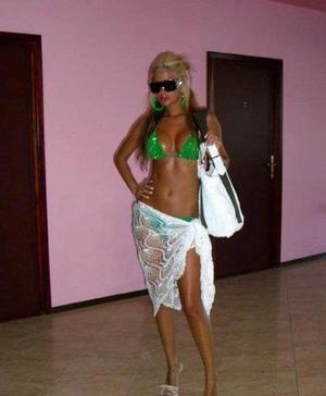 Jennifer is a cheater looking for a guy like you!