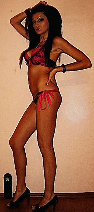 Jaqueline from Ohio is looking for adult webcam chat