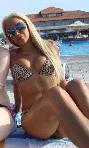 Looking for local cheaters? Take Destinee from Ontario home with you
