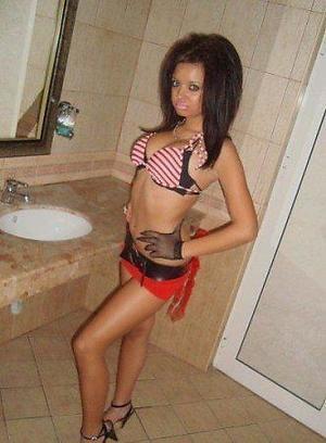 Joelle from Washington is looking for adult webcam chat